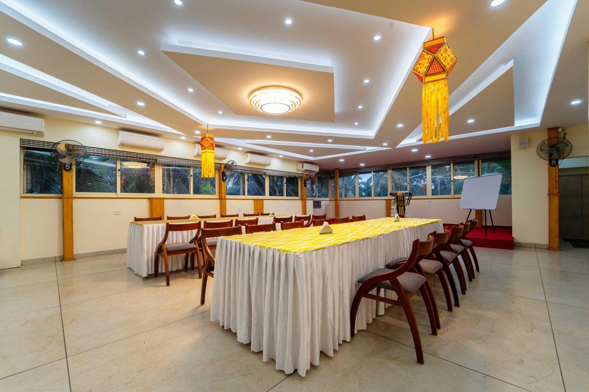 Treebo Sree Varshavilas Regency, 2 Mins From Guruvayoor Temple Guruvāyūr Kültér fotó