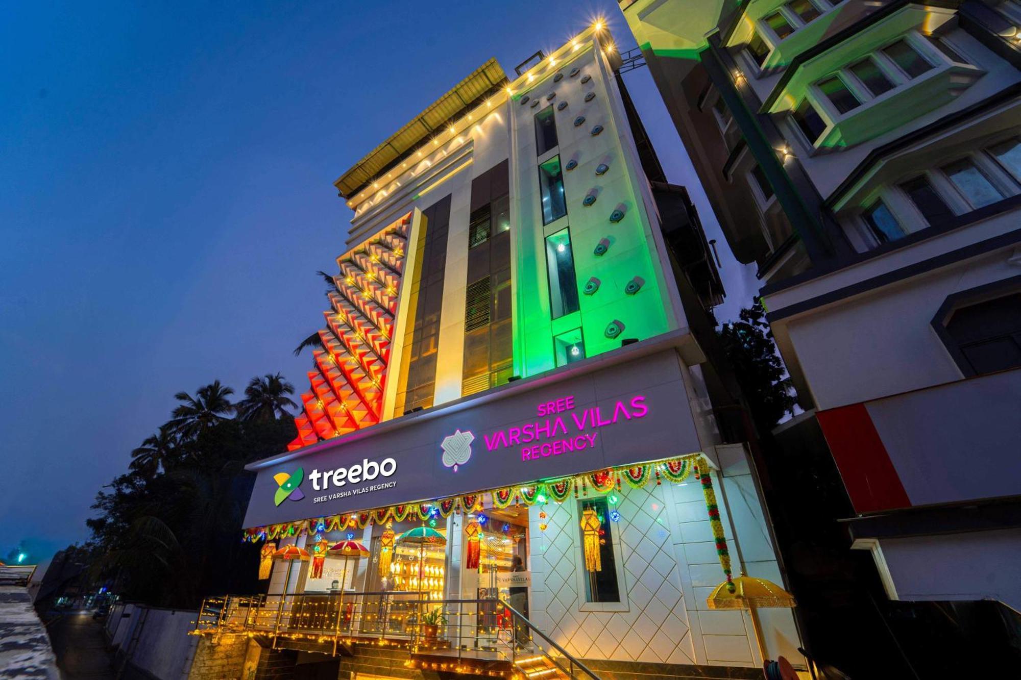 Treebo Sree Varshavilas Regency, 2 Mins From Guruvayoor Temple Guruvāyūr Kültér fotó